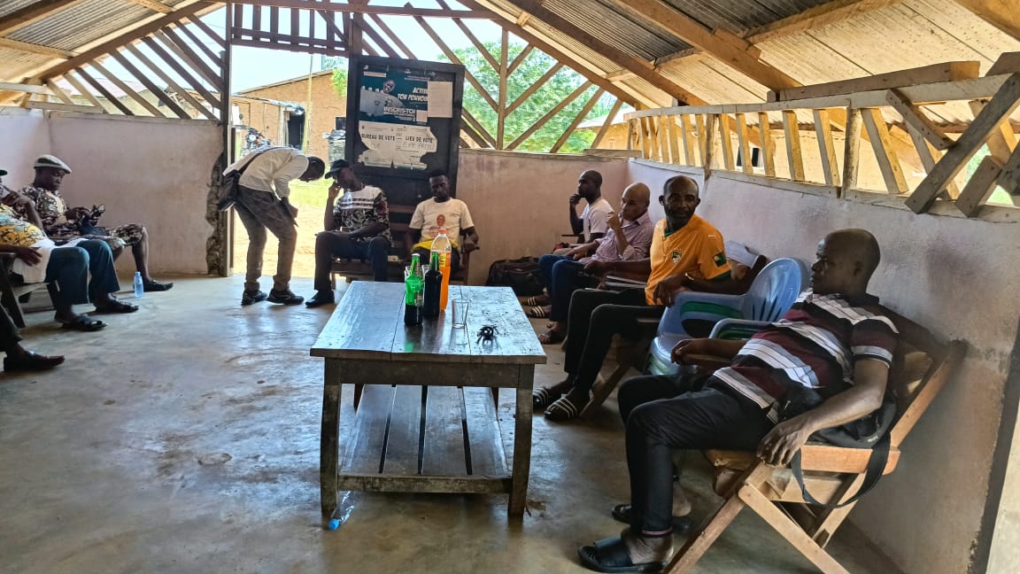 Mobilisation communautaire des populations des villages sur les trois axes à  du PARFT/UFM.