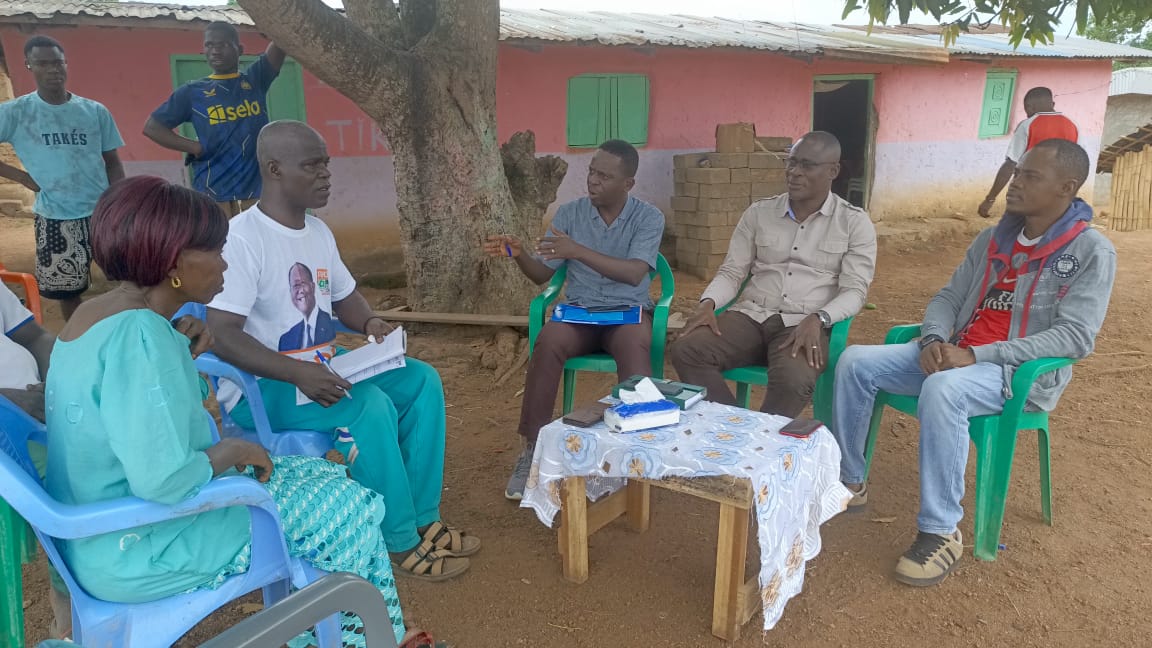 Mobilisation communautaire des populations des villages sur les trois axes à  du PARFT/UFM.