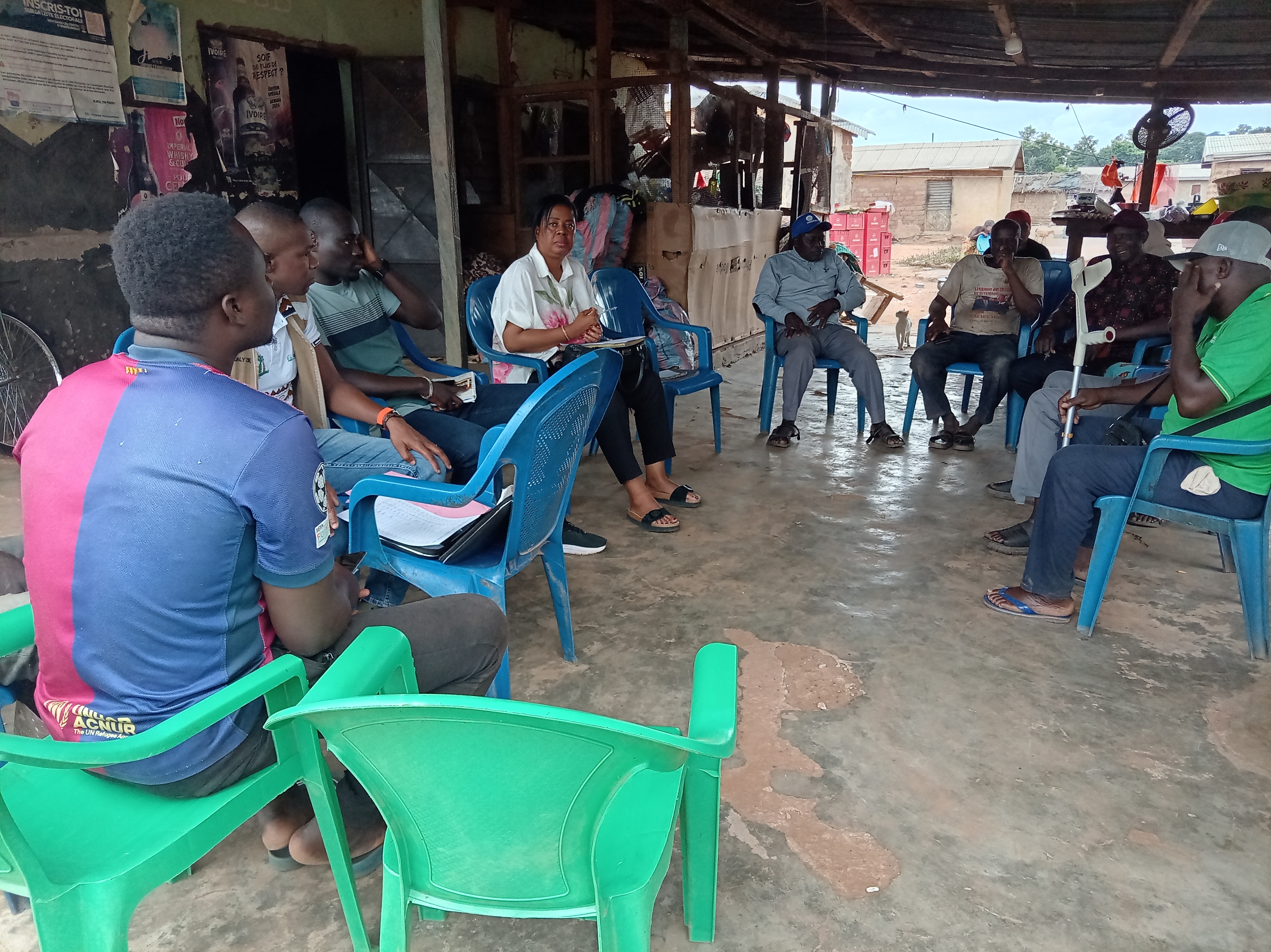 Remise des sites de construction des latrines familiales dans le village de Petionnara