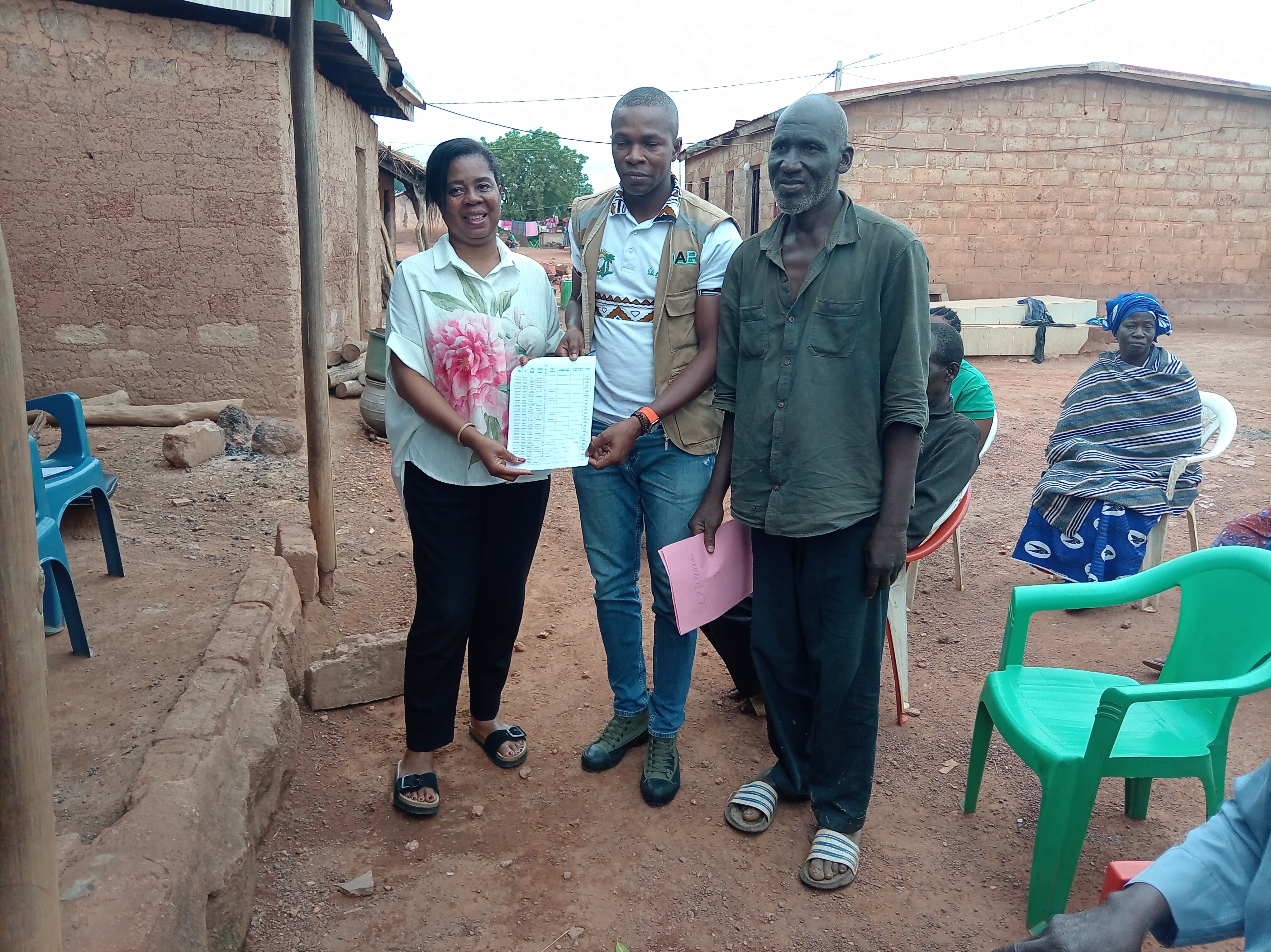 Remise des sites de construction des latrines familiales dans le village de Serigbokaha